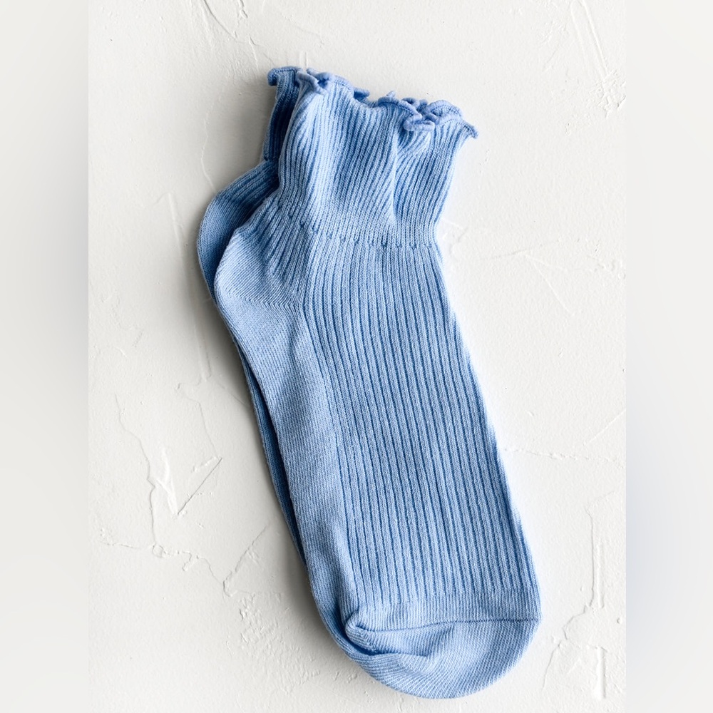 NWT Nat & Noor ruffle ankle socks